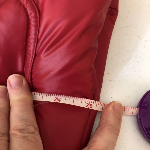 NWOT Guess Valentines Red Puffer Coat Retro Black & White Photo Lining Women XS - Picture 16 of 16